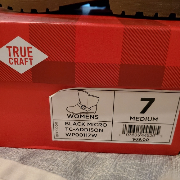 Boots - Picture 5 of 5